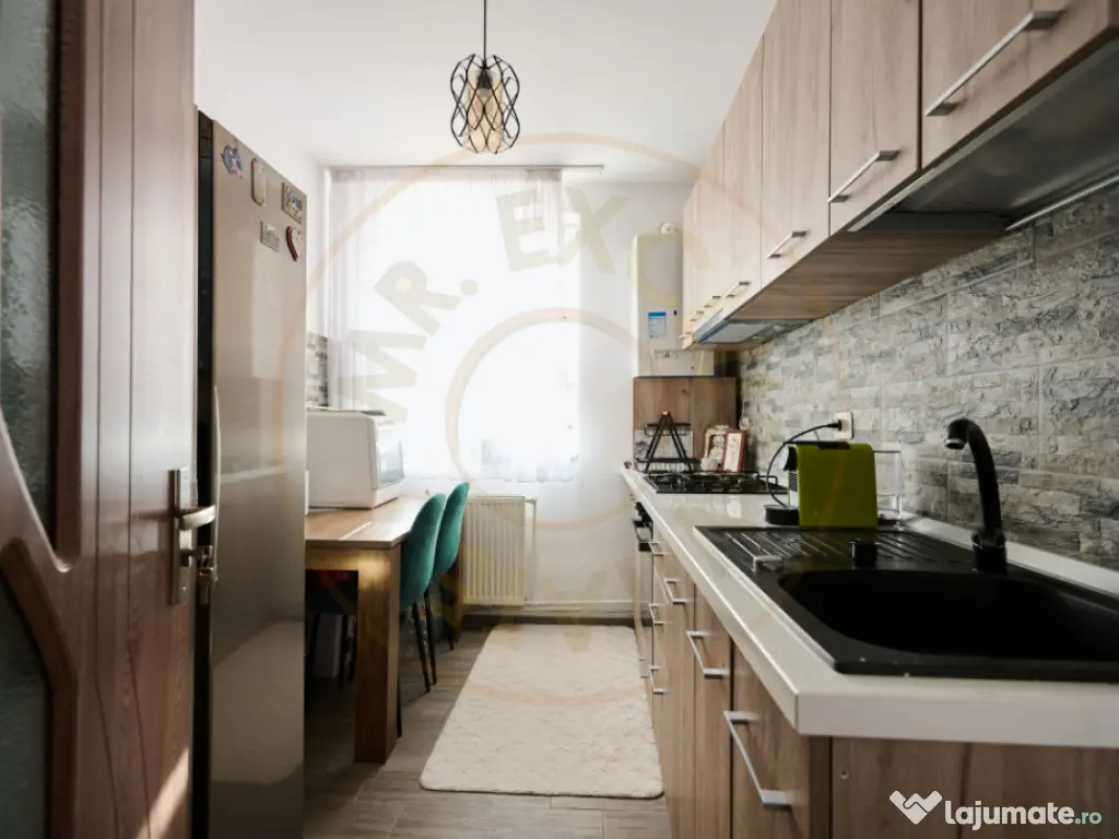 APARTAMENT 3 CAMERE SEMIDECOMANDAT CRAIOVEI 