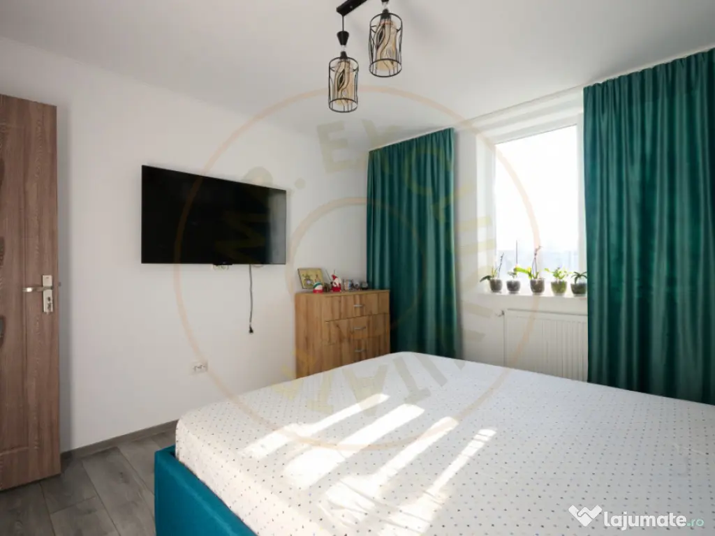 APARTAMENT 3 CAMERE SEMIDECOMANDAT CRAIOVEI 