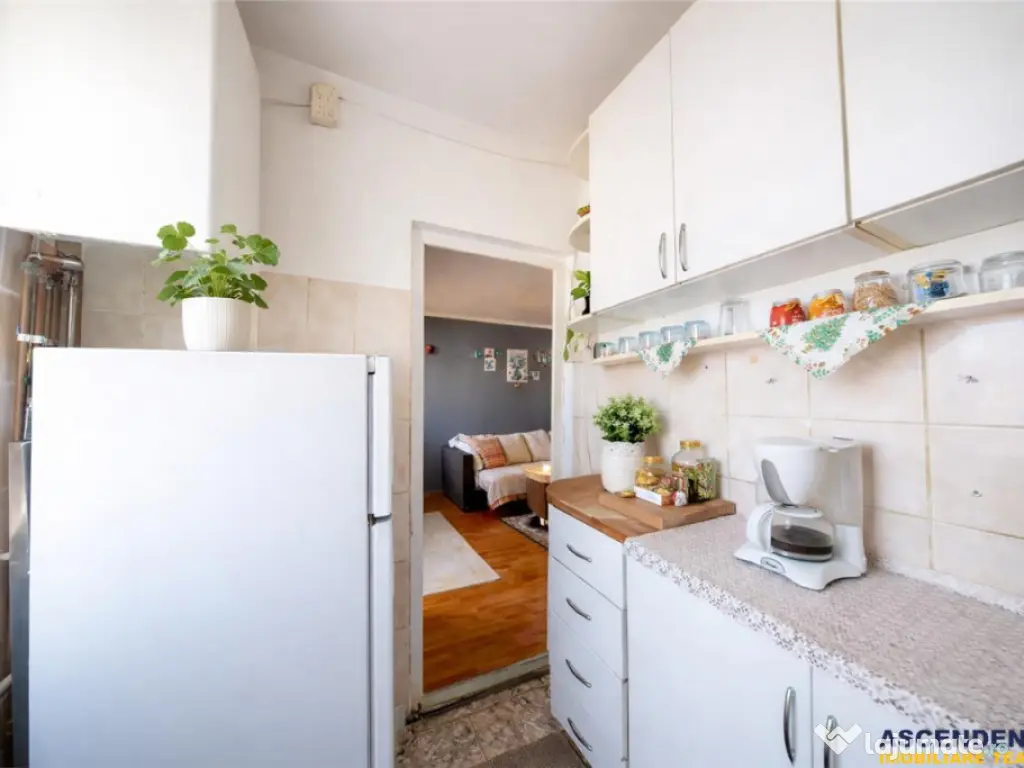 Garsoniera cocheta, apreciabila ariere, Lenin, Sfantu Gheorg 