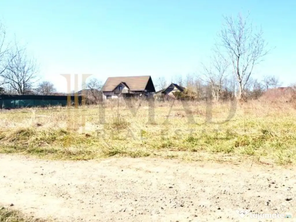 Via Solarino, 3 km de oras! Teren Intravilan 1000 mp in Vif 