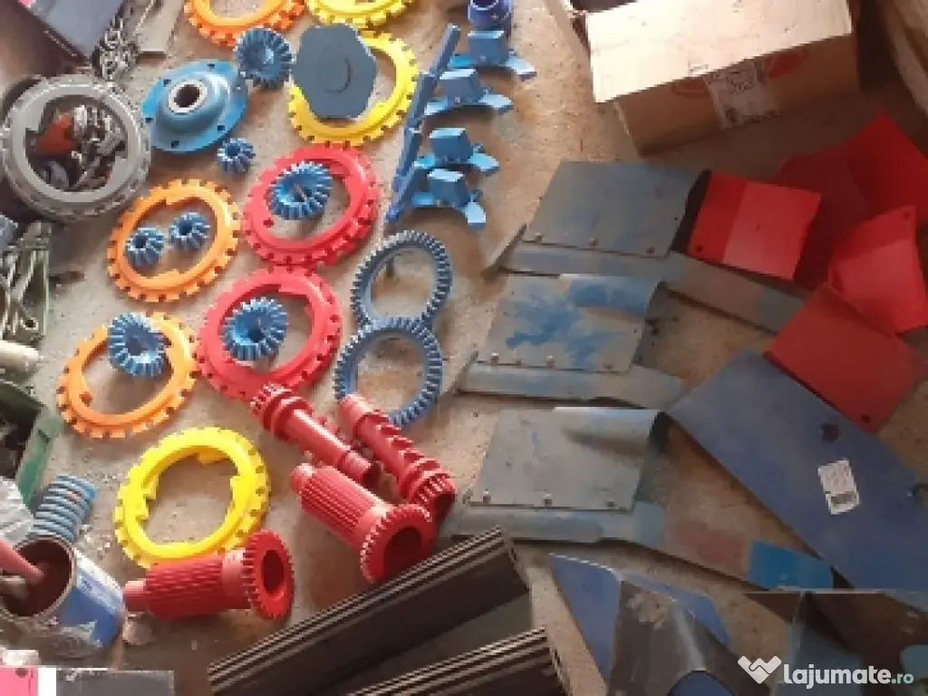 Vând chiuveta inox cu doua cuve și scurgător stare f.b. plus baterie inox cu robineți inox gama,,Delinia" 