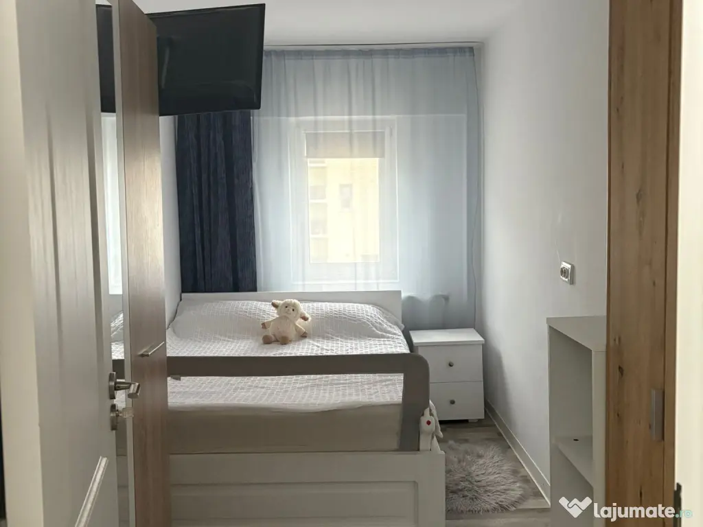 Inchiriez apartament 