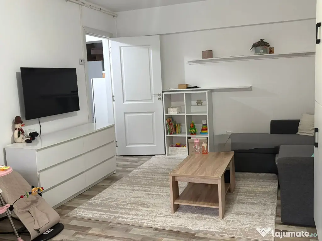 Inchiriez apartament 