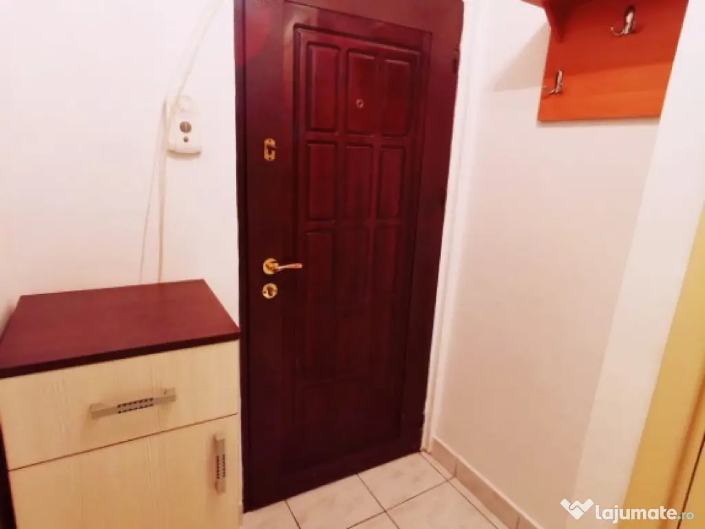 Garsoniera Pipa Sapca, et 3, mobilata, 1200 RON 