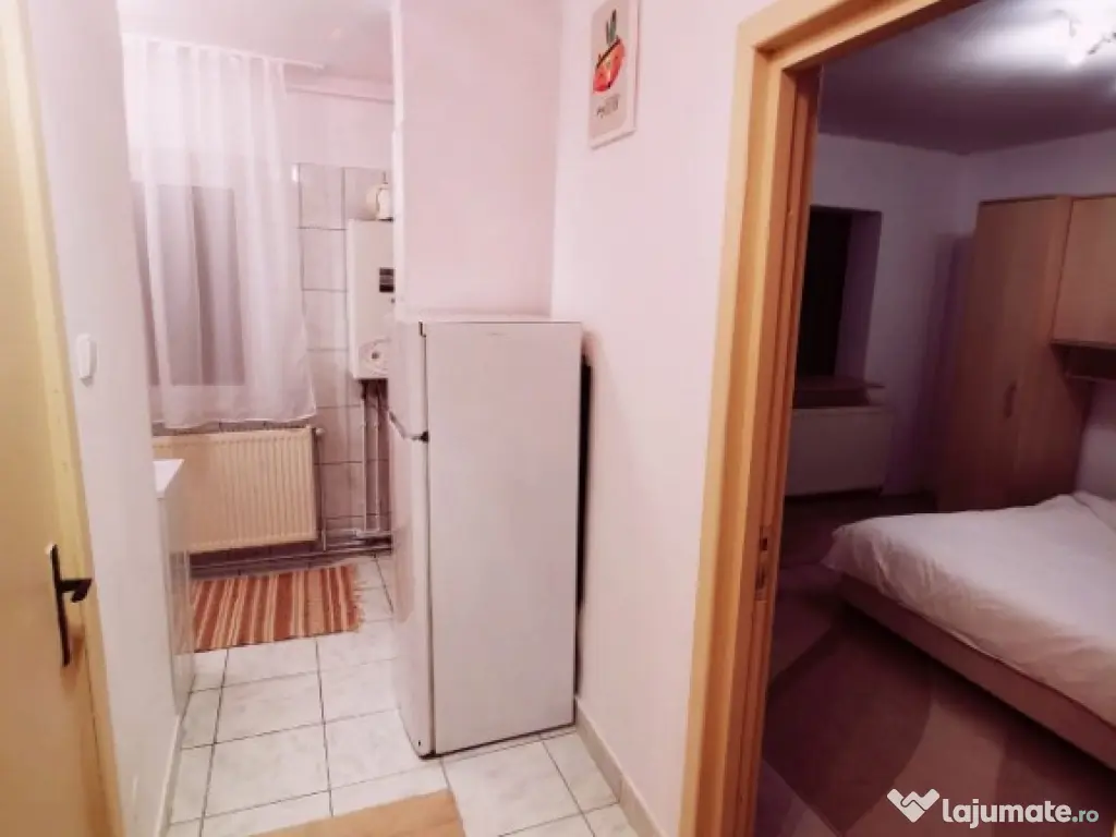 Garsoniera Pipa Sapca, et 3, mobilata, 1200 RON 