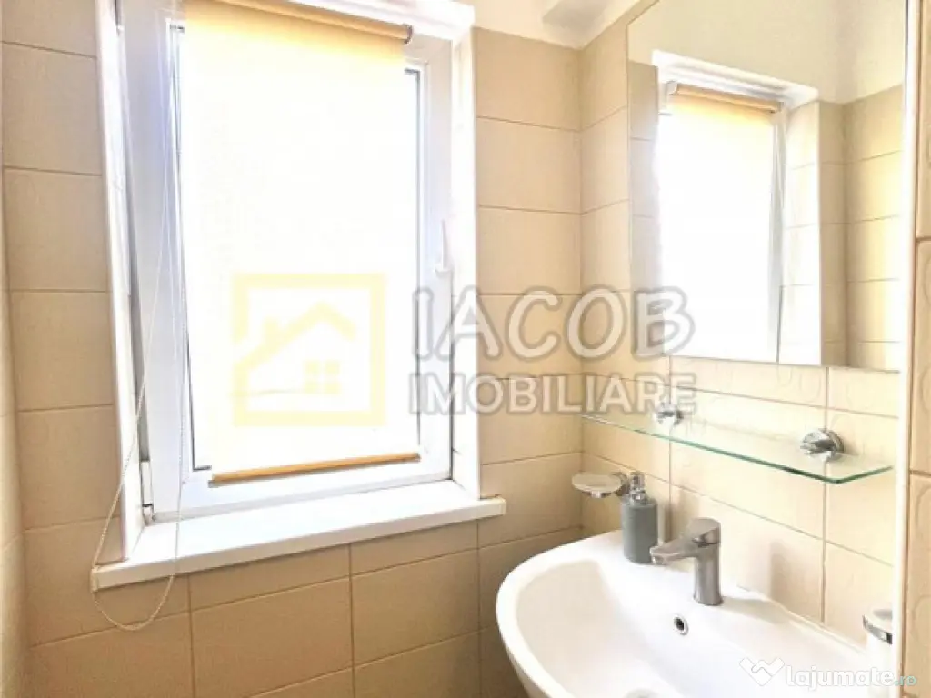 Apartament 2 camere decomandate, zona Curtea de Apel, Bacau 