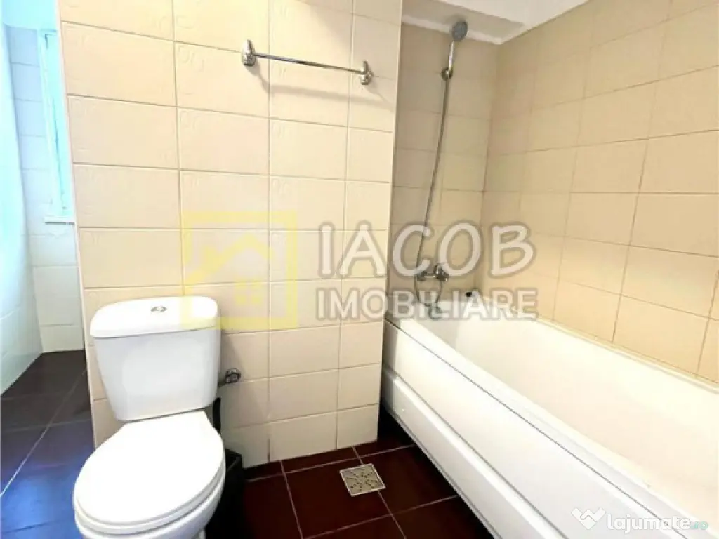 Apartament 2 camere decomandate, zona Curtea de Apel, Bacau 
