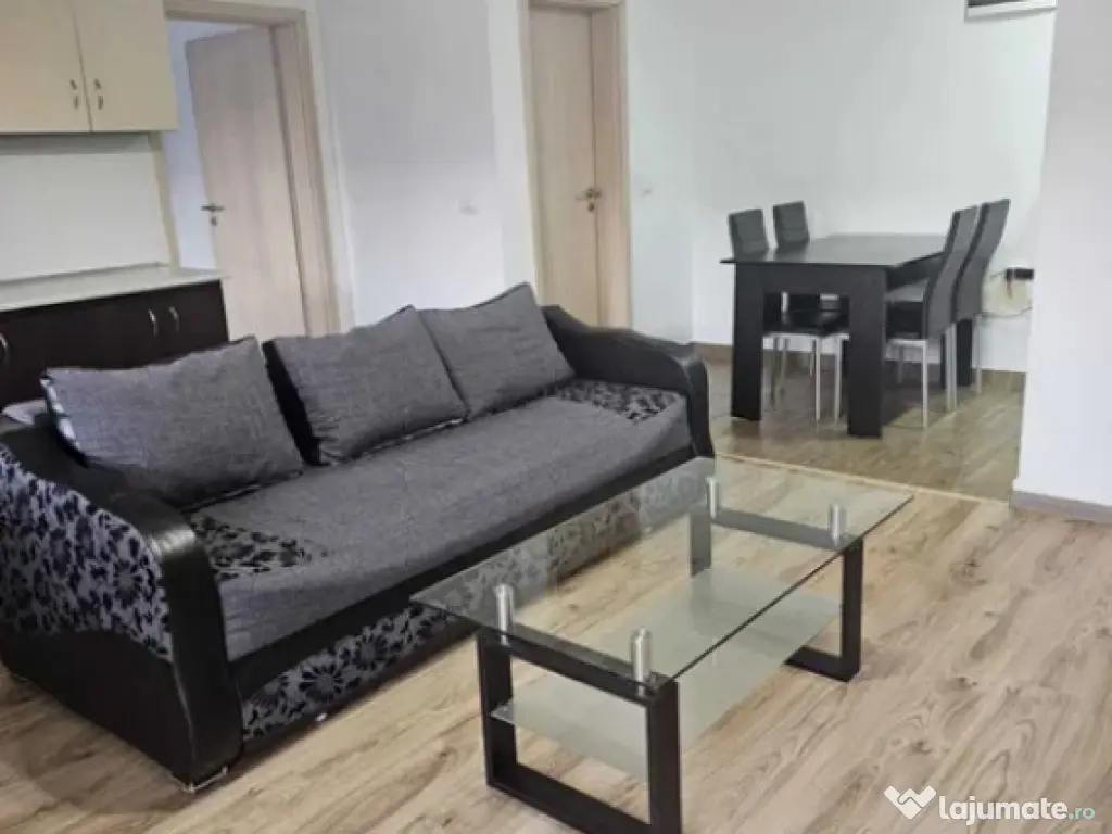 Apartament 2 camere, decomandat - zona Tractorul 