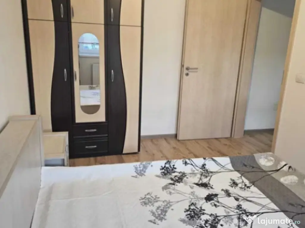 Apartament 2 camere, decomandat - zona Tractorul 