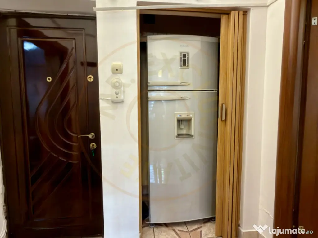 0% Comision De închiriat Apartament 3 camere etaj 1 Piteșt 