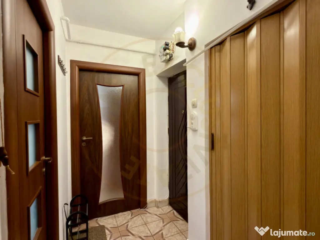 0% Comision De închiriat Apartament 3 camere etaj 1 Piteșt 