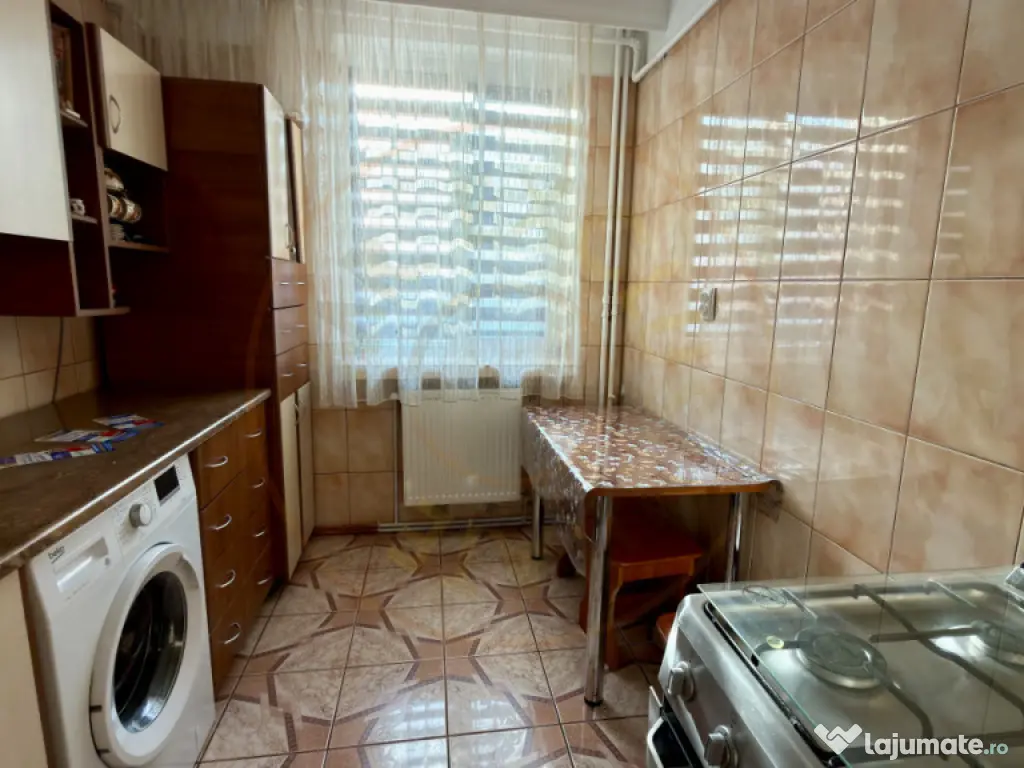 0% Comision De închiriat Apartament 3 camere etaj 1 Piteșt 