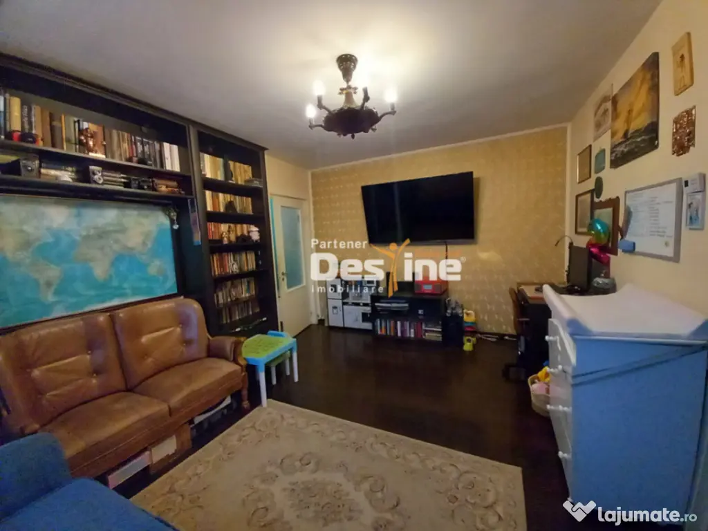 Apartament 2 camere 42 mp renovat cartier Smirodava Roman 