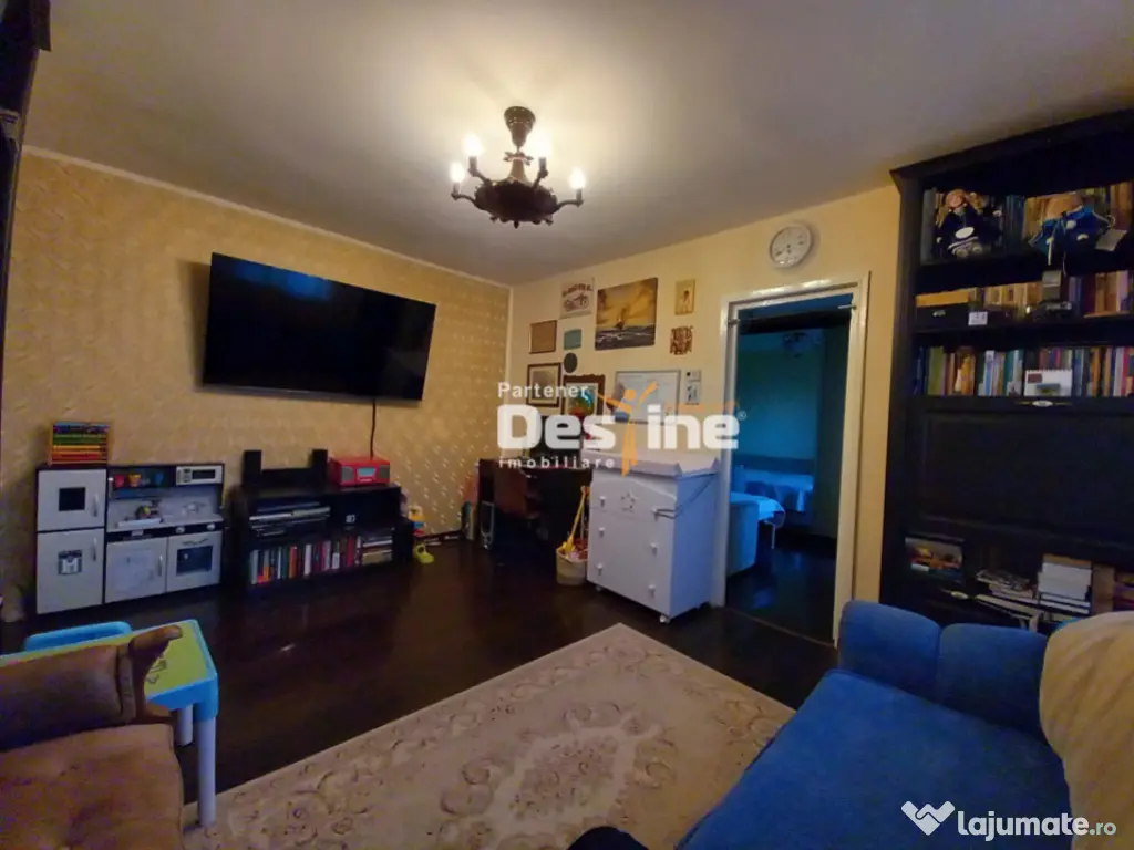 Apartament 2 camere 42 mp renovat cartier Smirodava Roman 