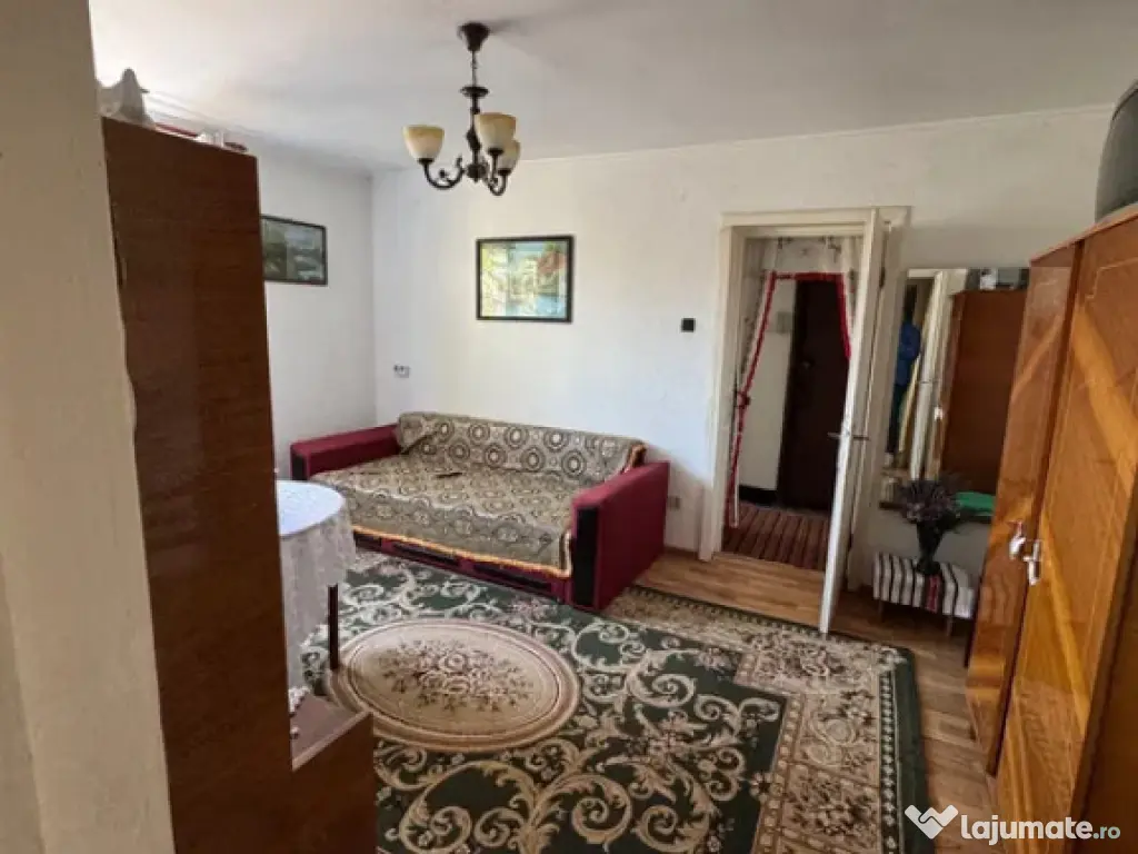 Apartament Cu 2 Camere Semidecomandate - Etaj 2 Zona Ultracentral 