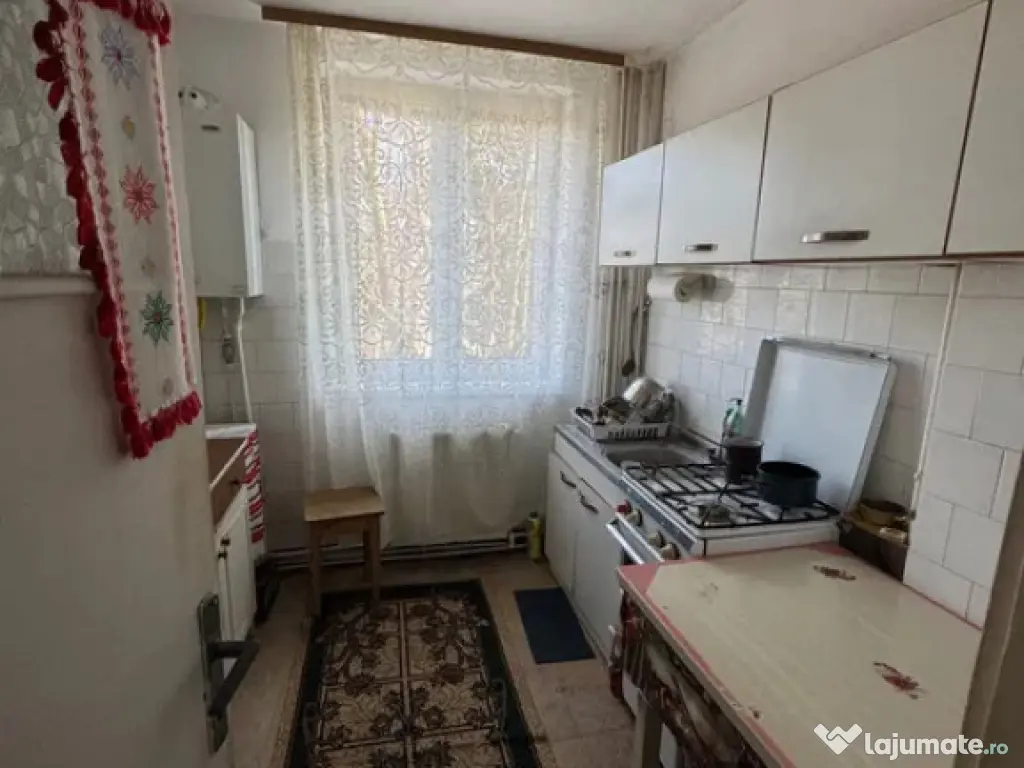 Apartament Cu 2 Camere Semidecomandate - Etaj 2 Zona Ultracentral 