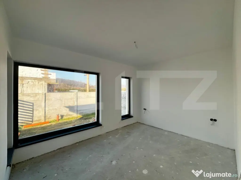 Casă parter 121 mp, 2 dormitoare, 331 mp teren, Leamna de J