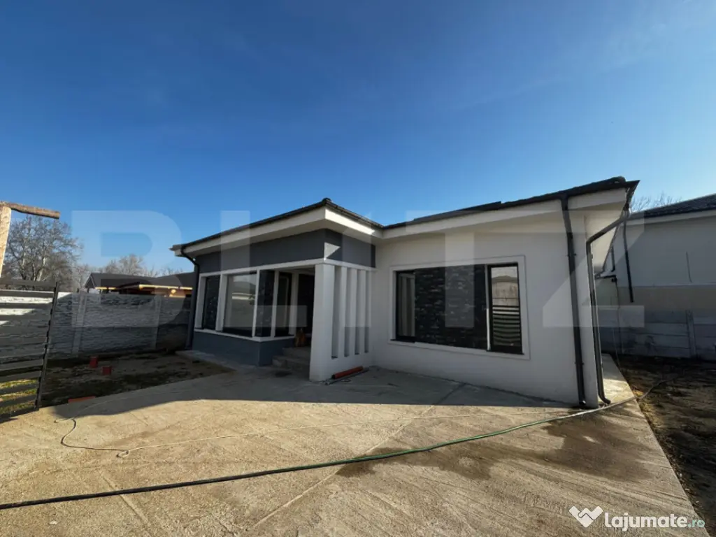Casă parter 121 mp, 2 dormitoare, 331 mp teren, Leamna de J