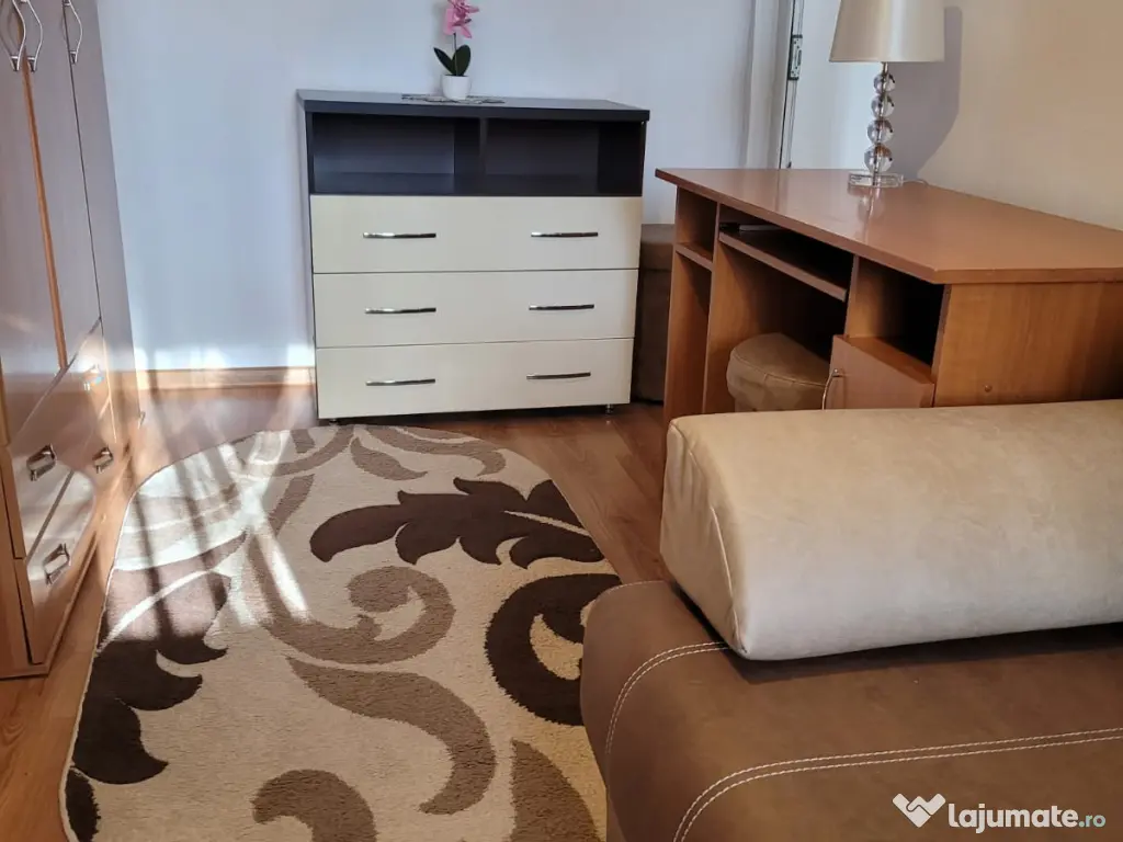 Apartament cu 2 camere de închiriat 