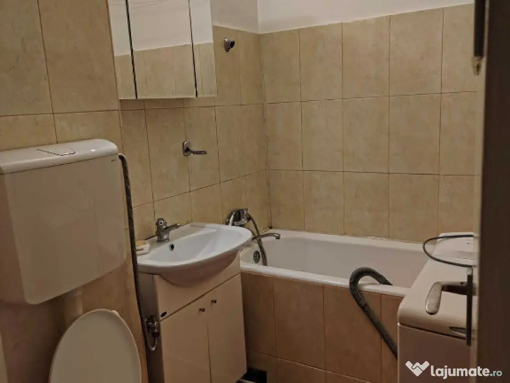 Garsoniera zona ASTRA,str Soarelui 