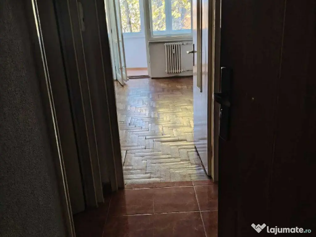 Garsoniera zona ASTRA,str Soarelui 