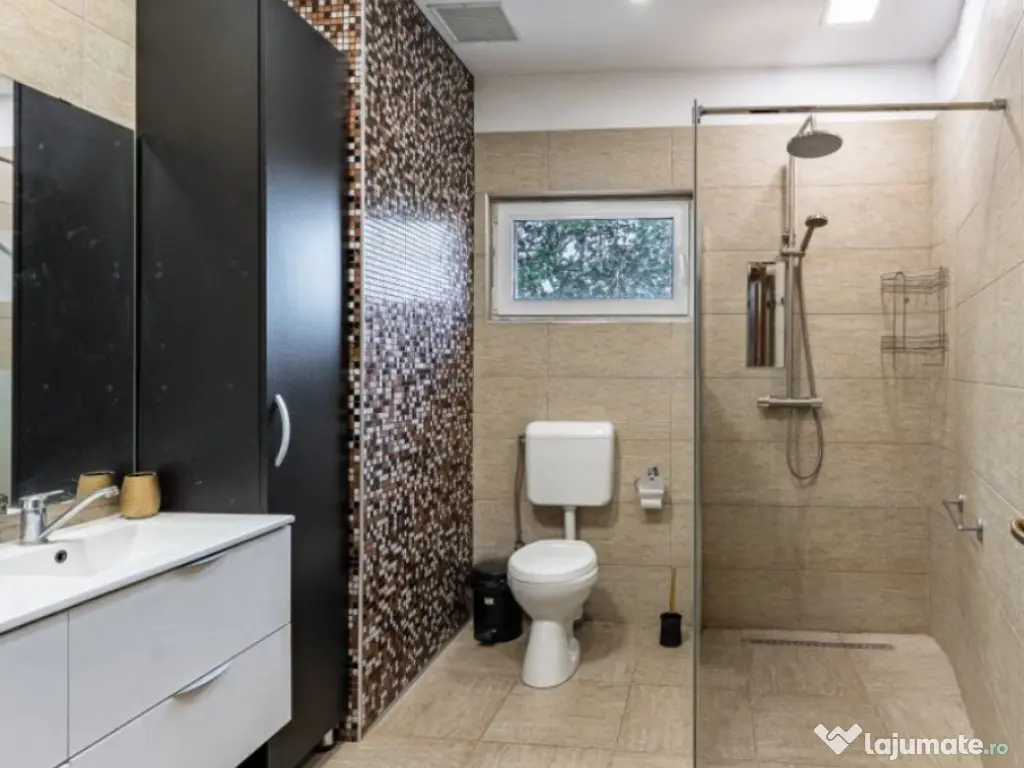 Cladire pretabila clinica ,gradinita Colentina 