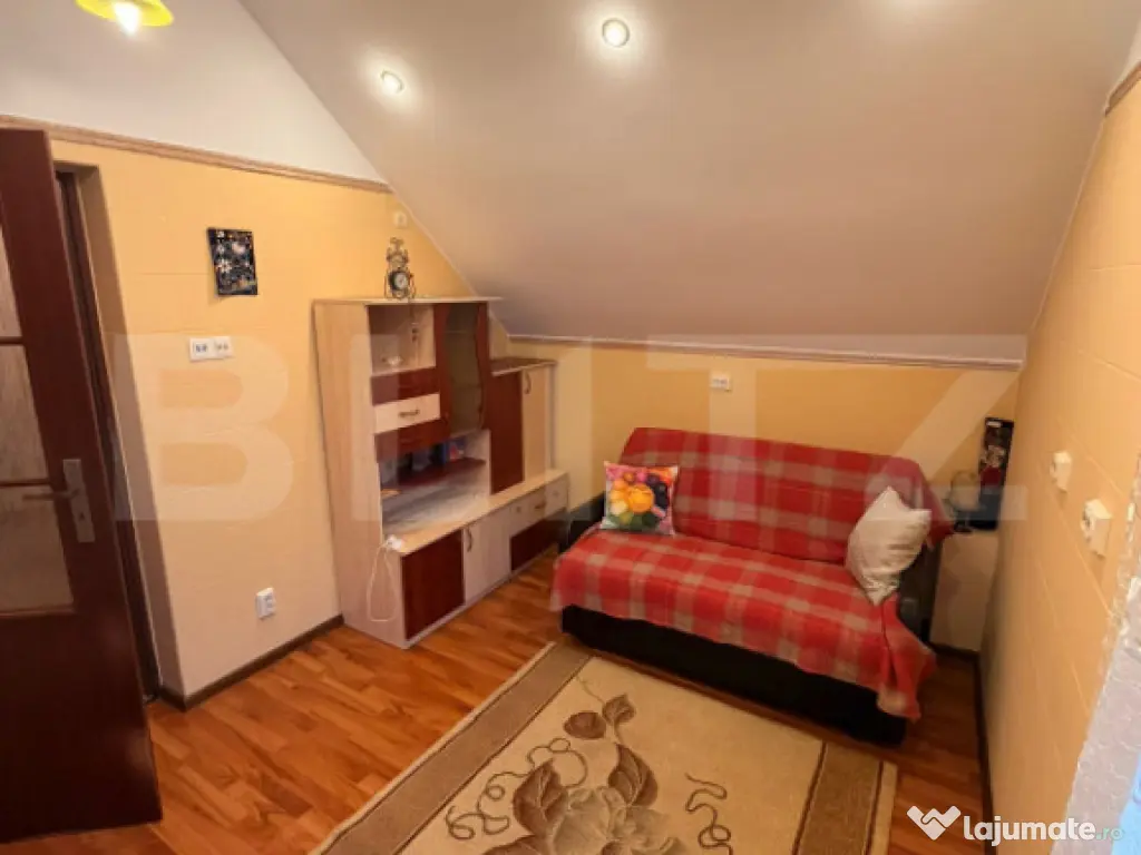 Casa etaj, 140mp utili,691 mp teren, Tisauti - SV