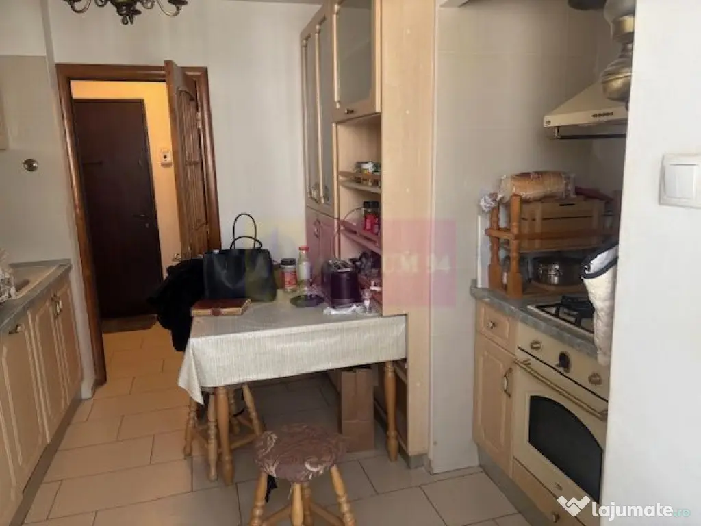 Apartament 2 camere Drumul Taberei-Vladeasa. 