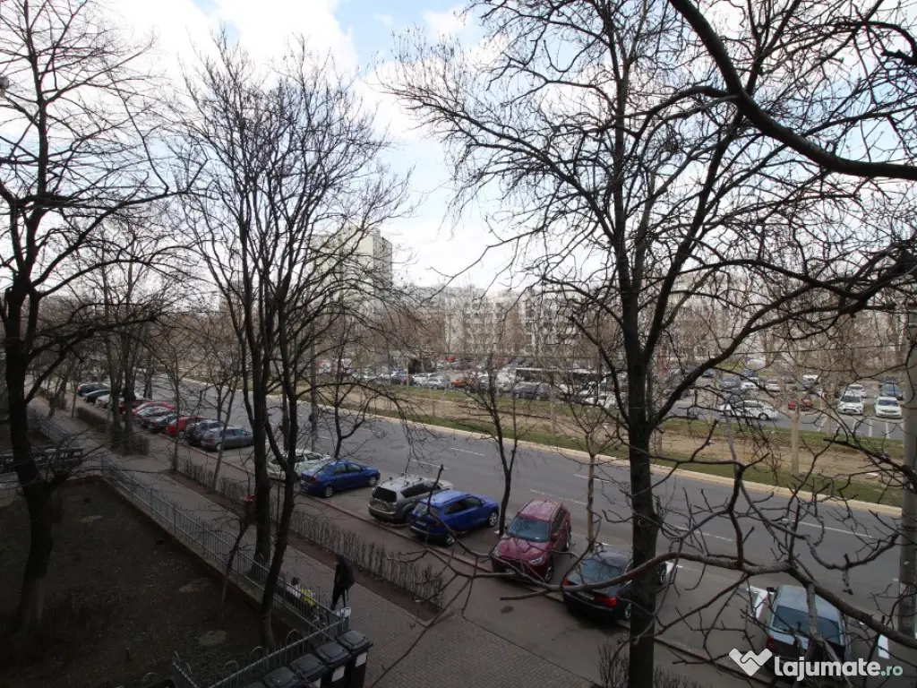 Titan - metrou Nicolae Grigorescu, Camil Ressu, 2 camere decmandat 