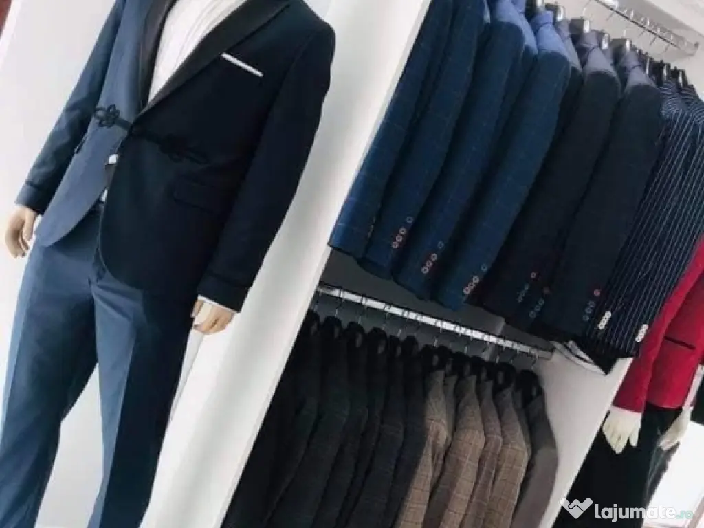 Lichidare de stoc,Vând en-gros un stoc de costume bărbați 