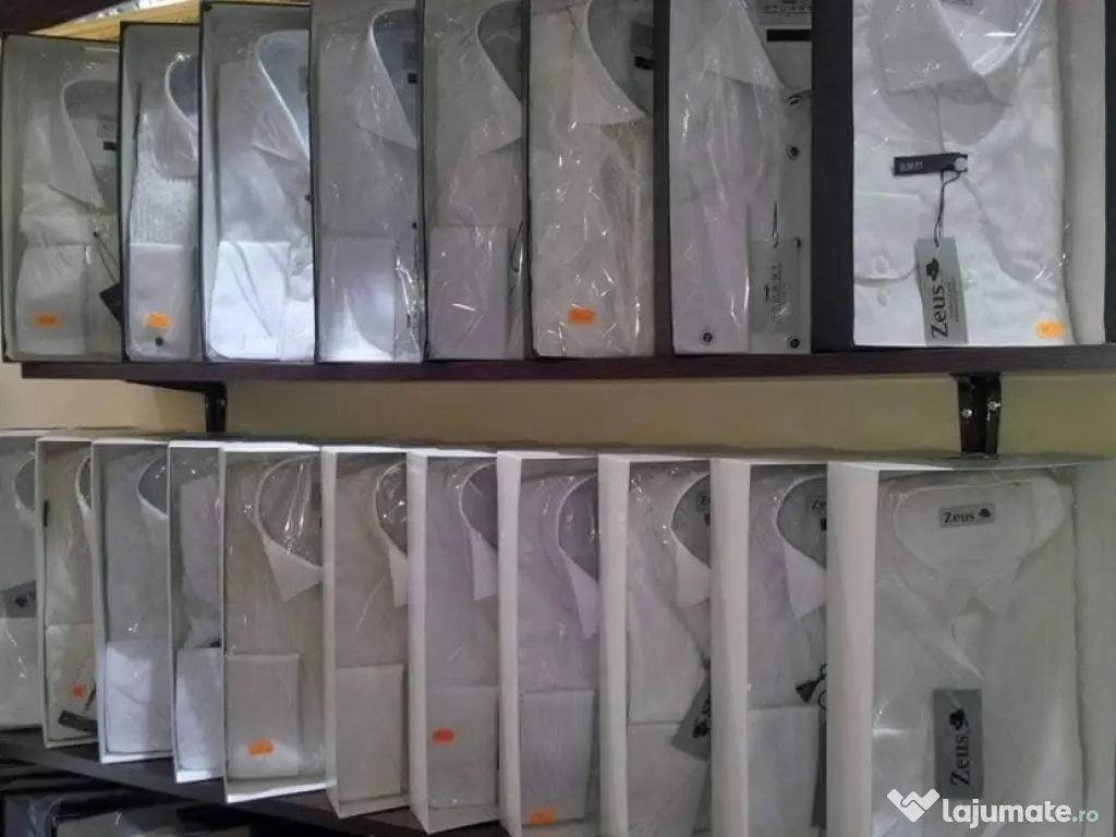 Lichidare de stoc,Vând en-gros un stoc de costume bărbați 