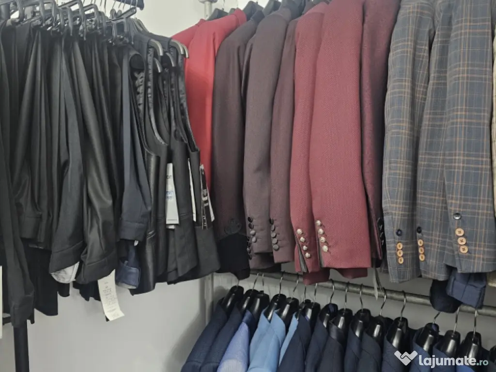 Lichidare de stoc,Vând en-gros un stoc de costume bărbați 