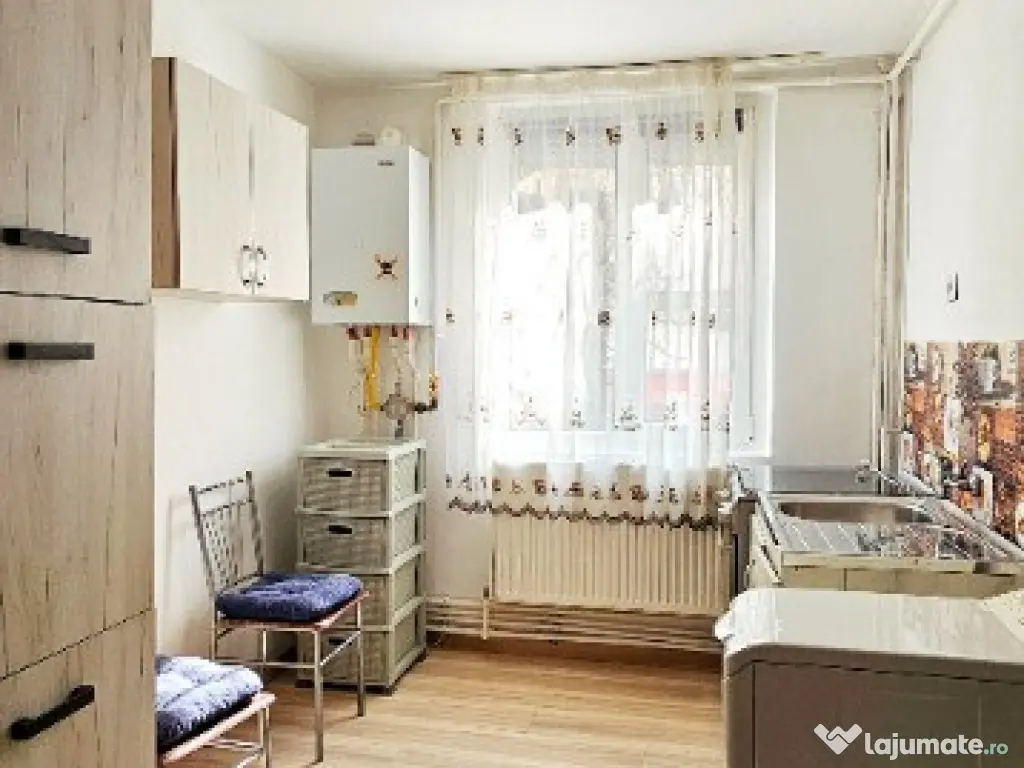 Apartament 2 camere decomandate, Precista, zona Biserica Noua 