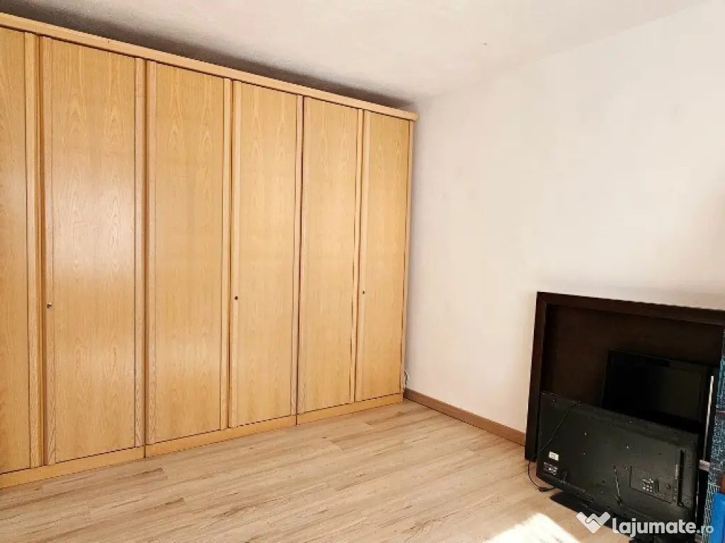 Apartament 2 camere decomandate, Precista, zona Biserica Noua 