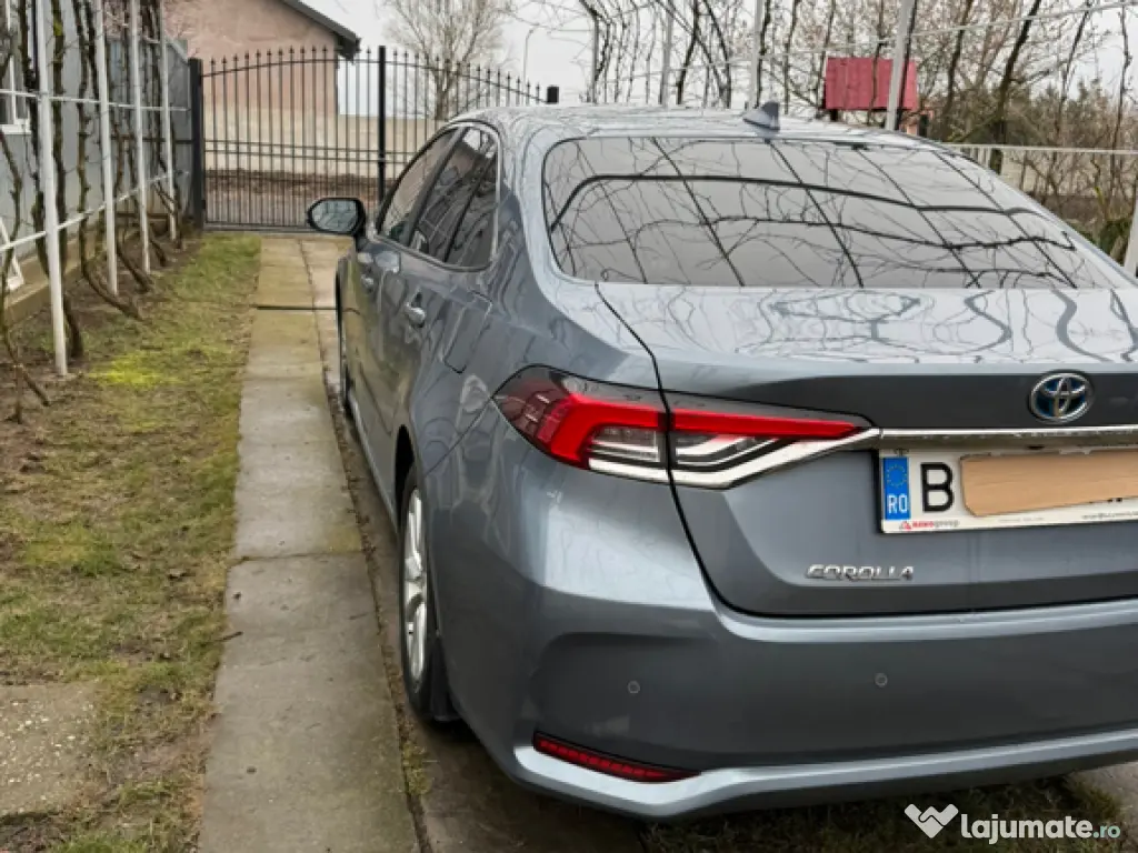 Toyota corolla hybrid 