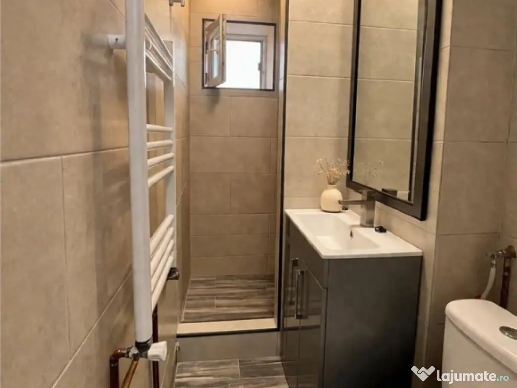 Garsoniera la prima , etaj1, mobilata, echipata, Tractorul, 