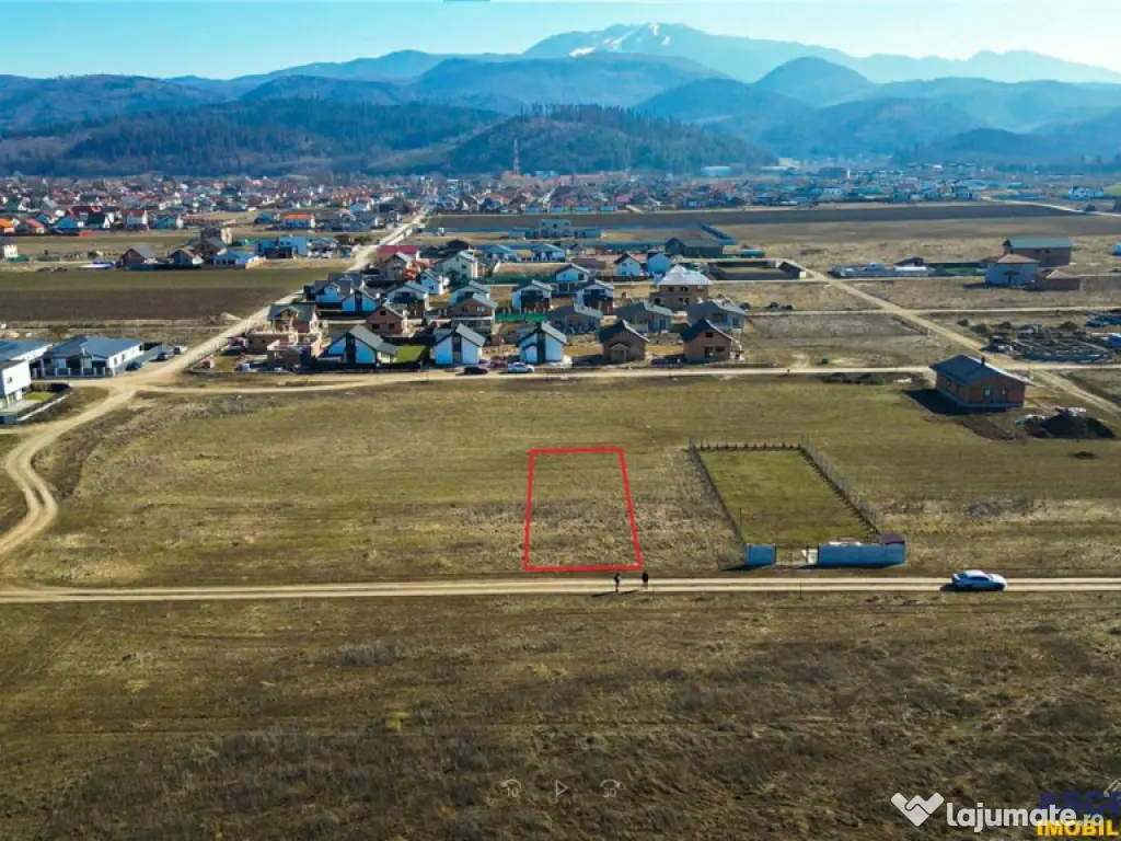 FILM! 700 mp teren intravilan, recomandat constructie casa 