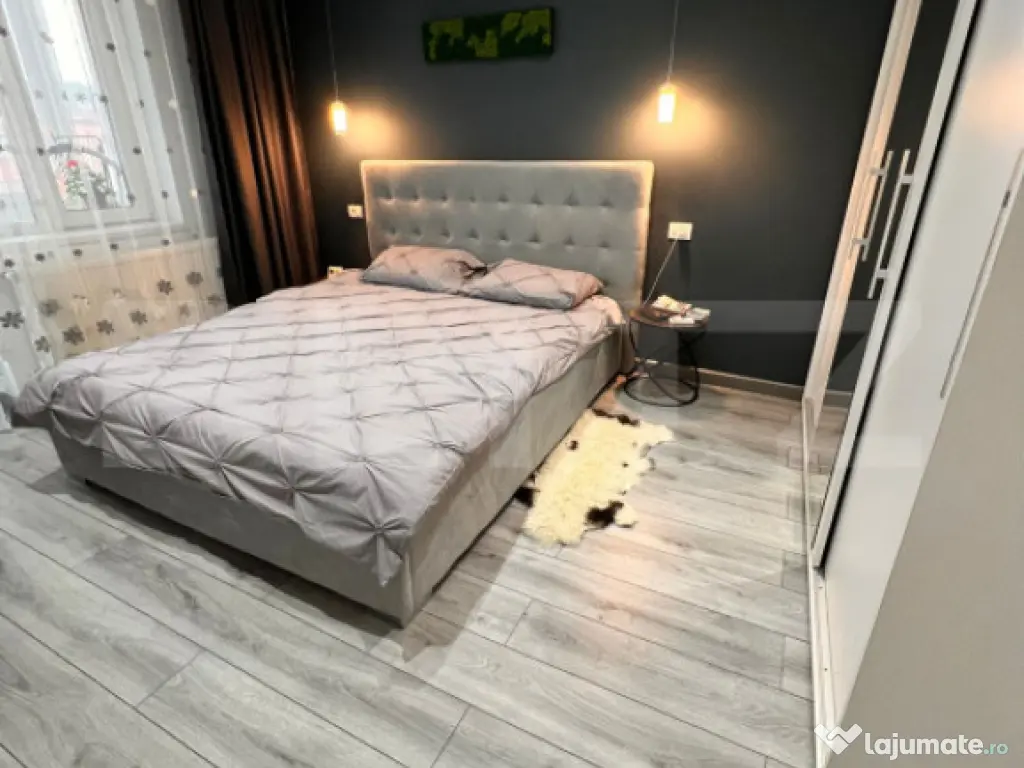 Apartament ultra central(pietonala)2 camere decomandat 