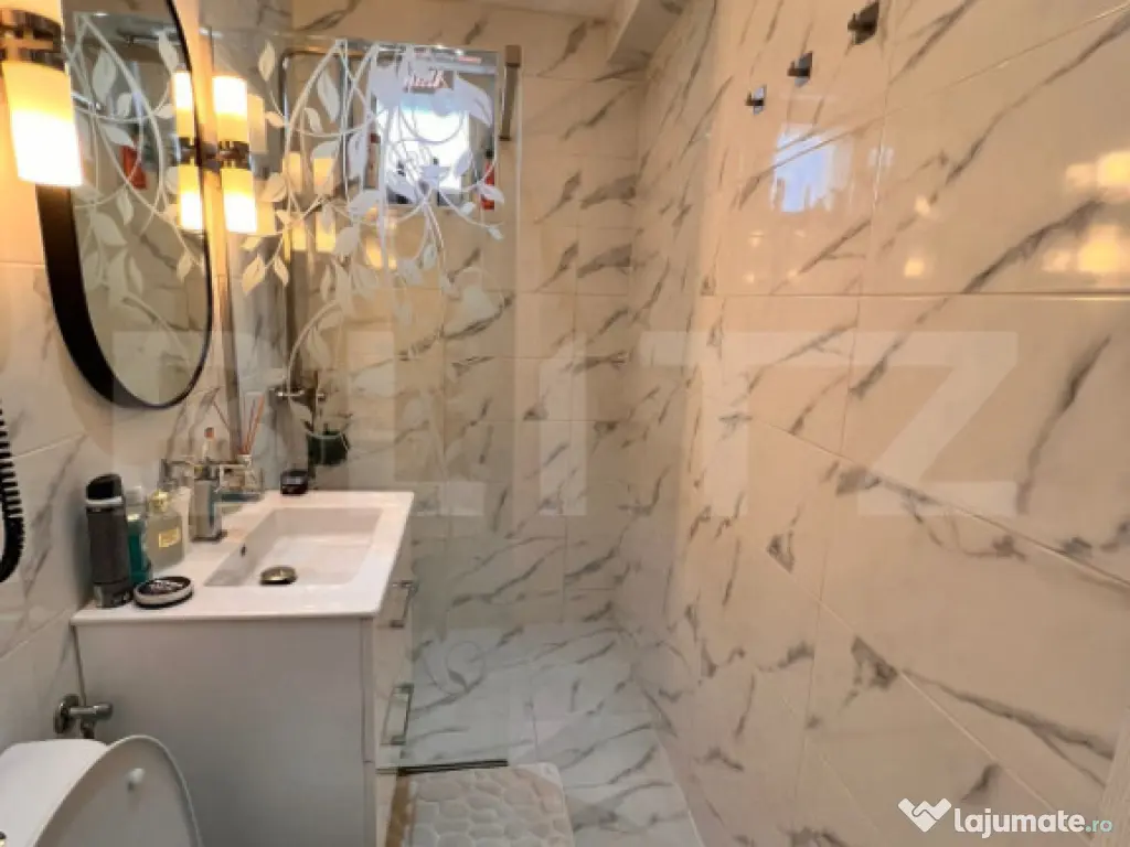 Apartament ultra central(pietonala)2 camere decomandat 