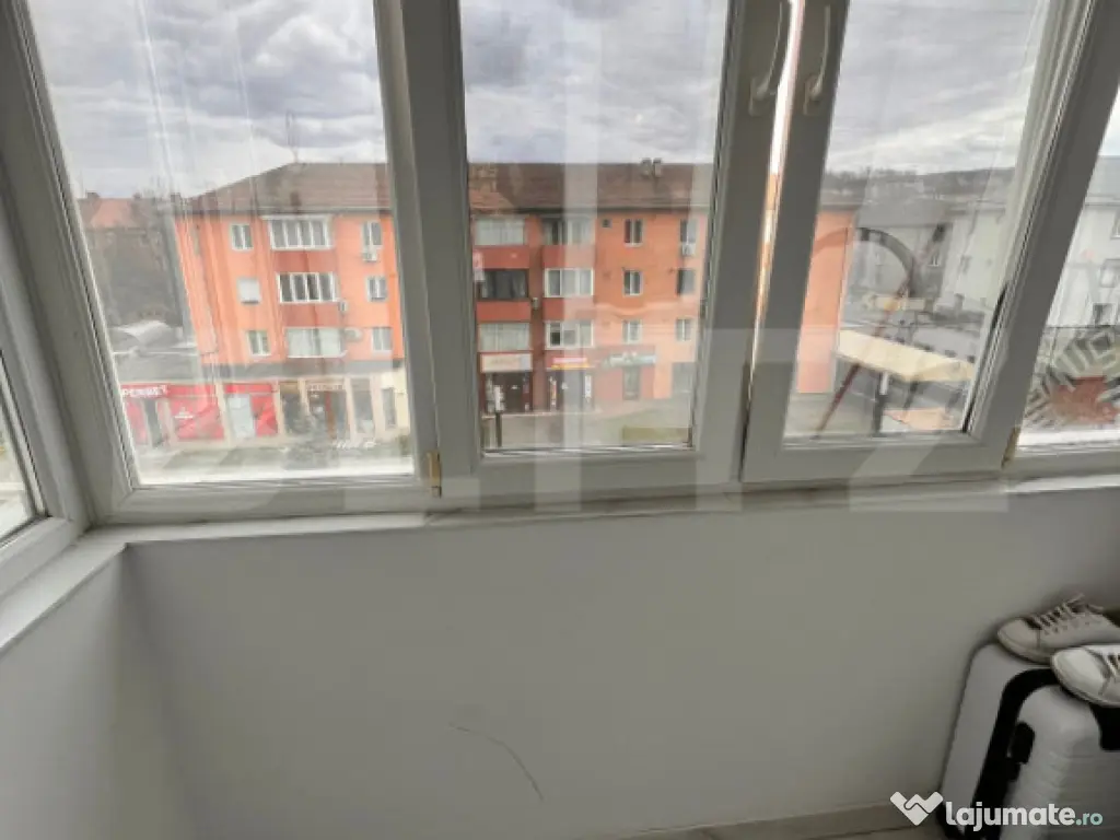 Apartament ultra central(pietonala)2 camere decomandat 