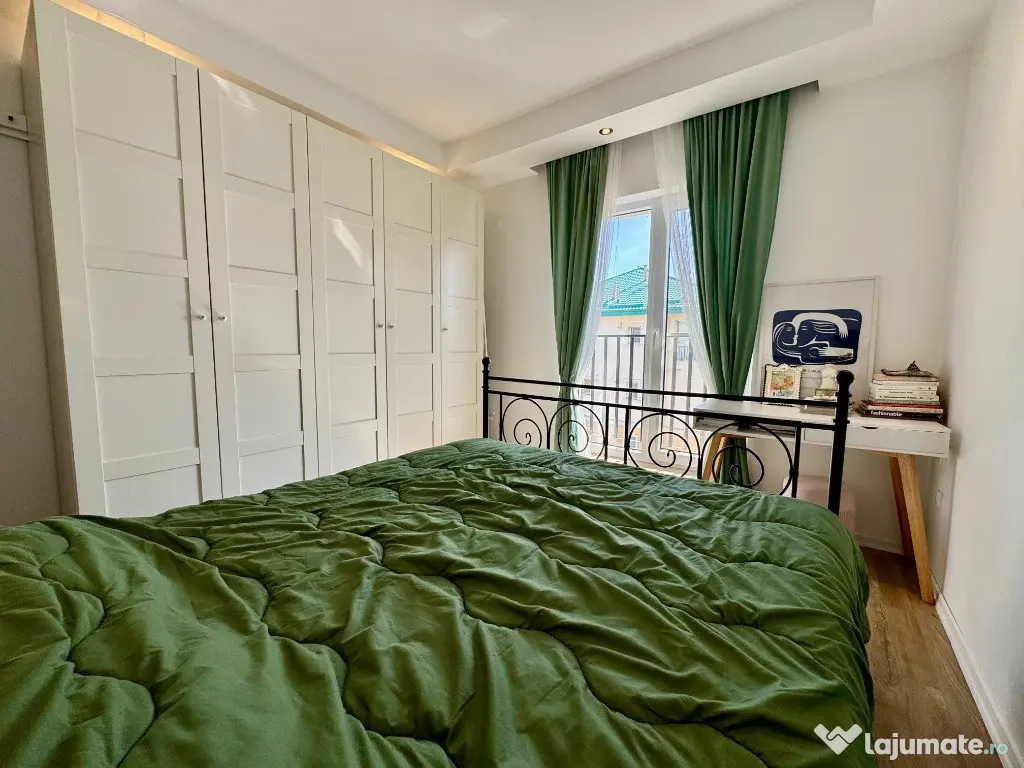 COSMOPOLIS - Apartament 2 camere tip studio, vedere piscina 