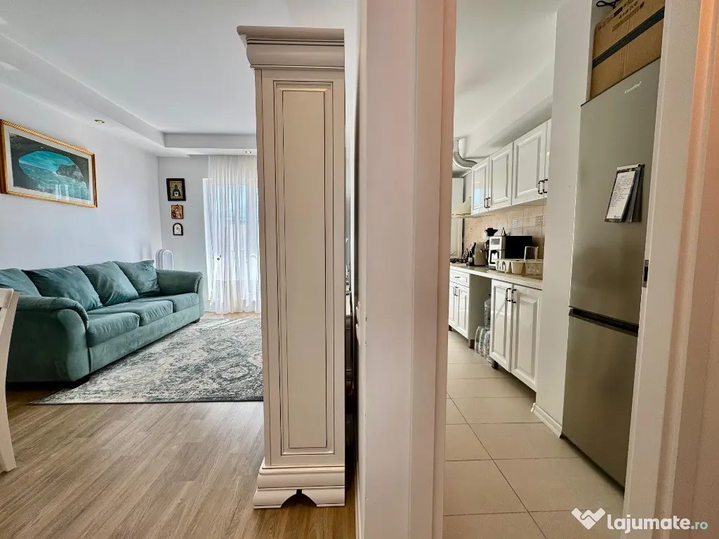 COSMOPOLIS - Apartament 2 camere tip studio, vedere piscina 