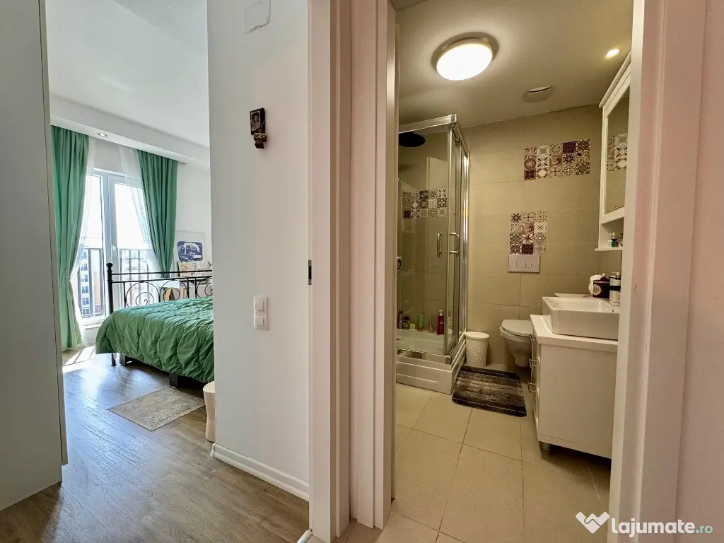 COSMOPOLIS - Apartament 2 camere tip studio, vedere piscina 