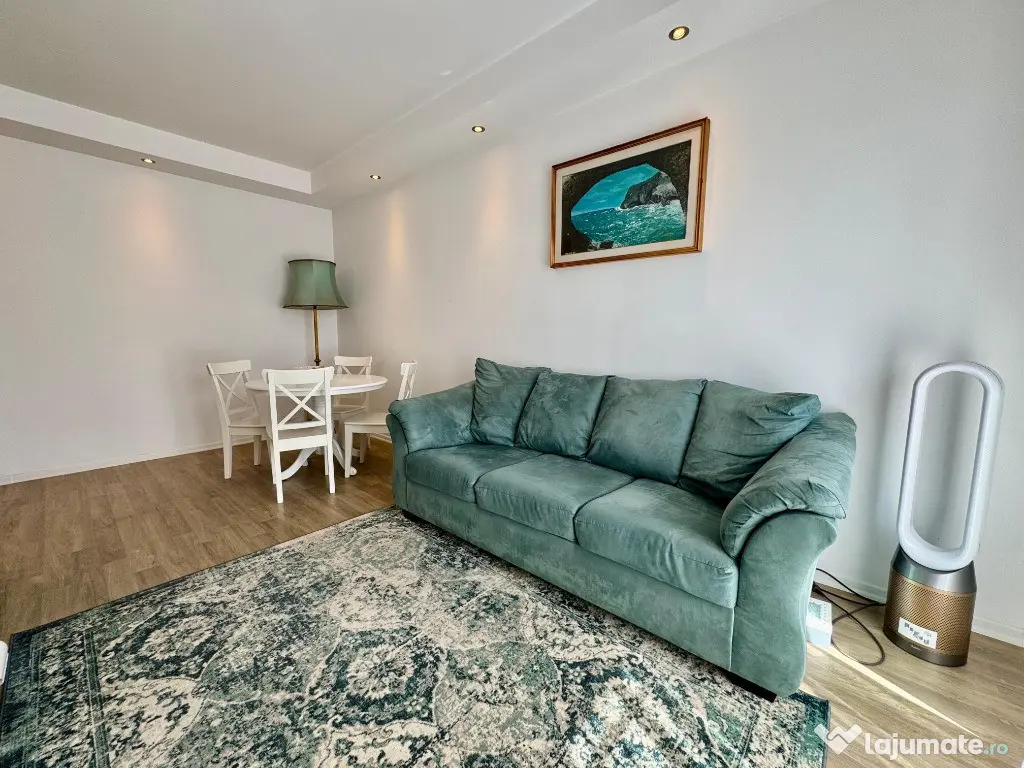 COSMOPOLIS - Apartament 2 camere tip studio, vedere piscina 