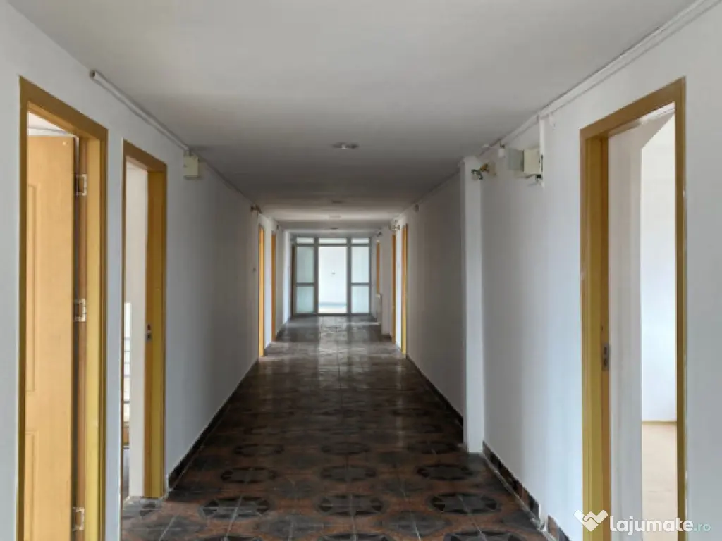Motel de vânzare 1000 mp, P+1+M – investiție ideală 