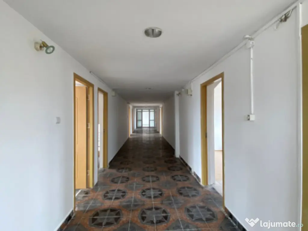 Motel de vânzare 1000 mp, P+1+M – investiție ideală 