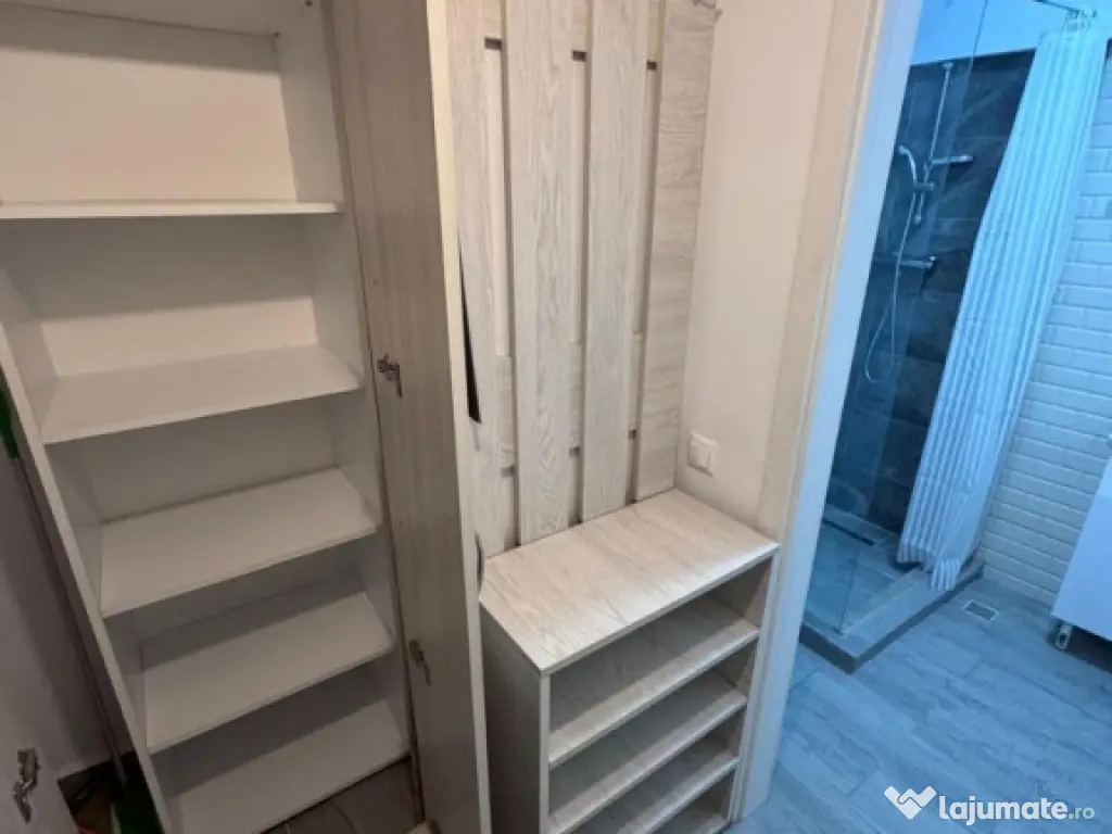 Obor etaj 4 moderna semidecomandat