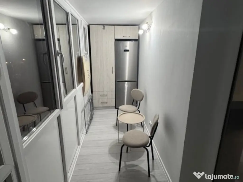 Obor etaj 4 moderna semidecomandat