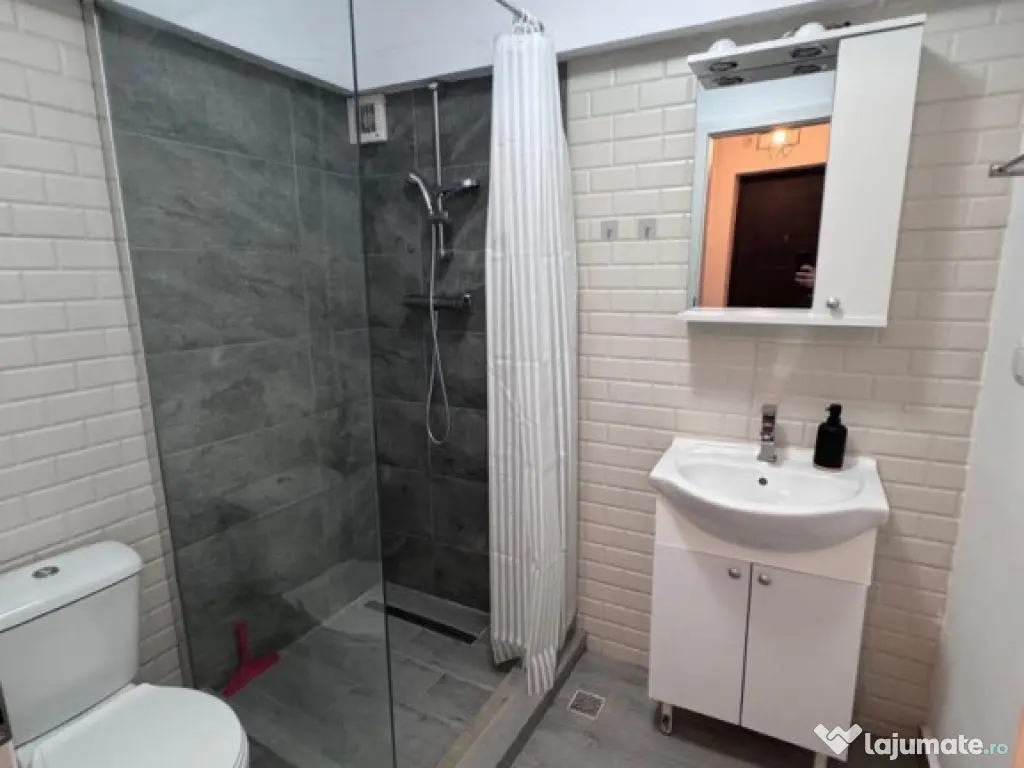 Obor etaj 4 moderna semidecomandat