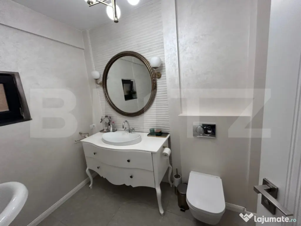 Apartament, 4 camere, 120 mp, zona centrala 